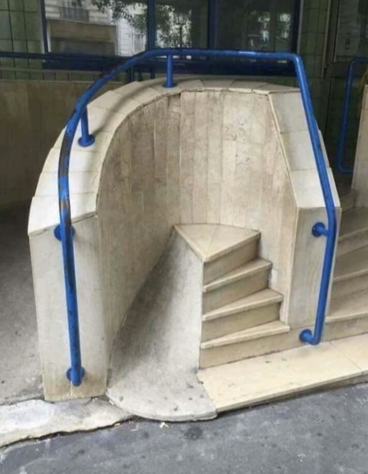 stairs fails